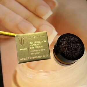 TRUE BOTANICALS        Resurrection Radiance Eye Cream